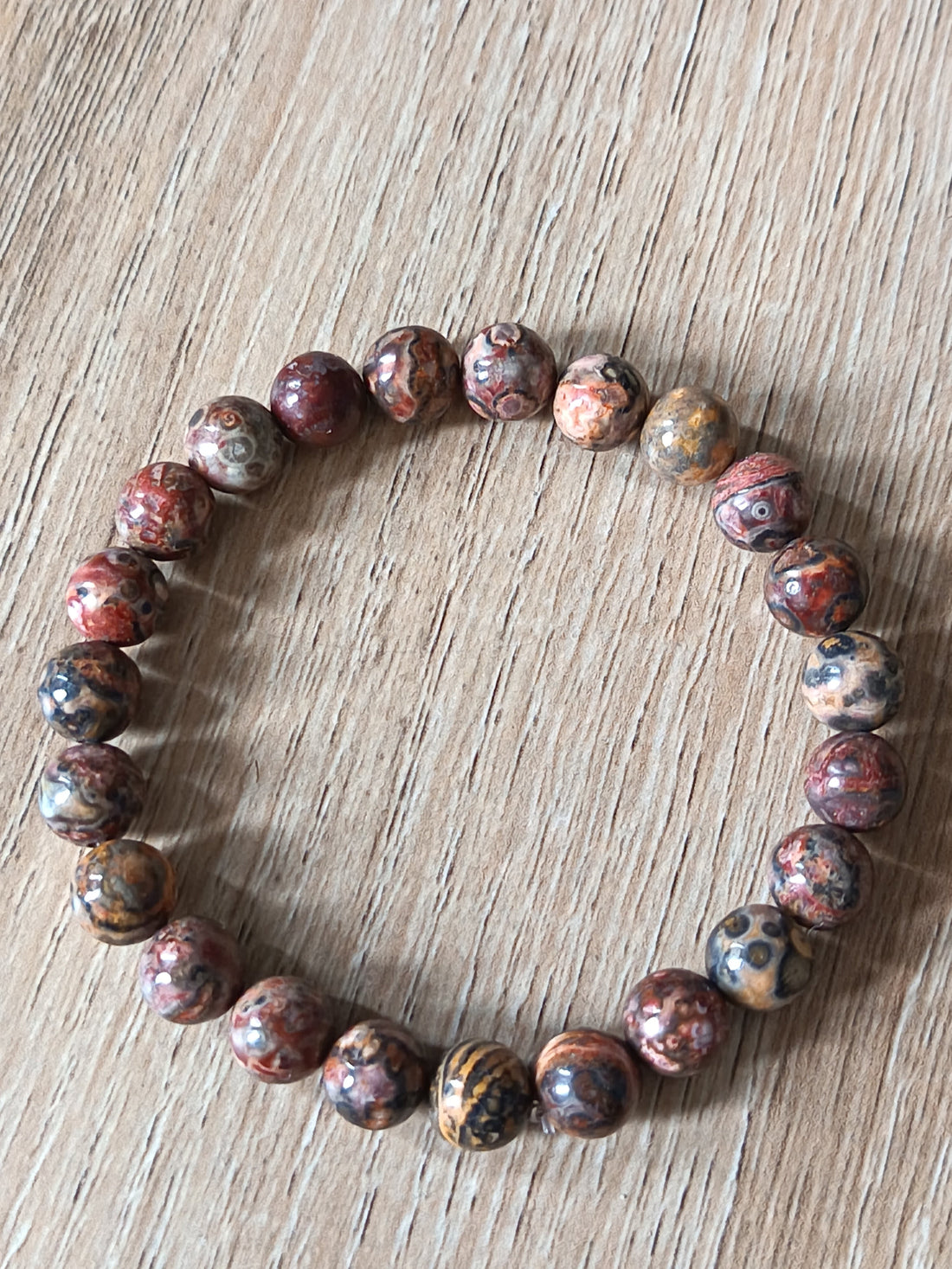 Bracelet en jaspe léopard 8mm avec perles en pierres naturelles aux motifs organiques uniques