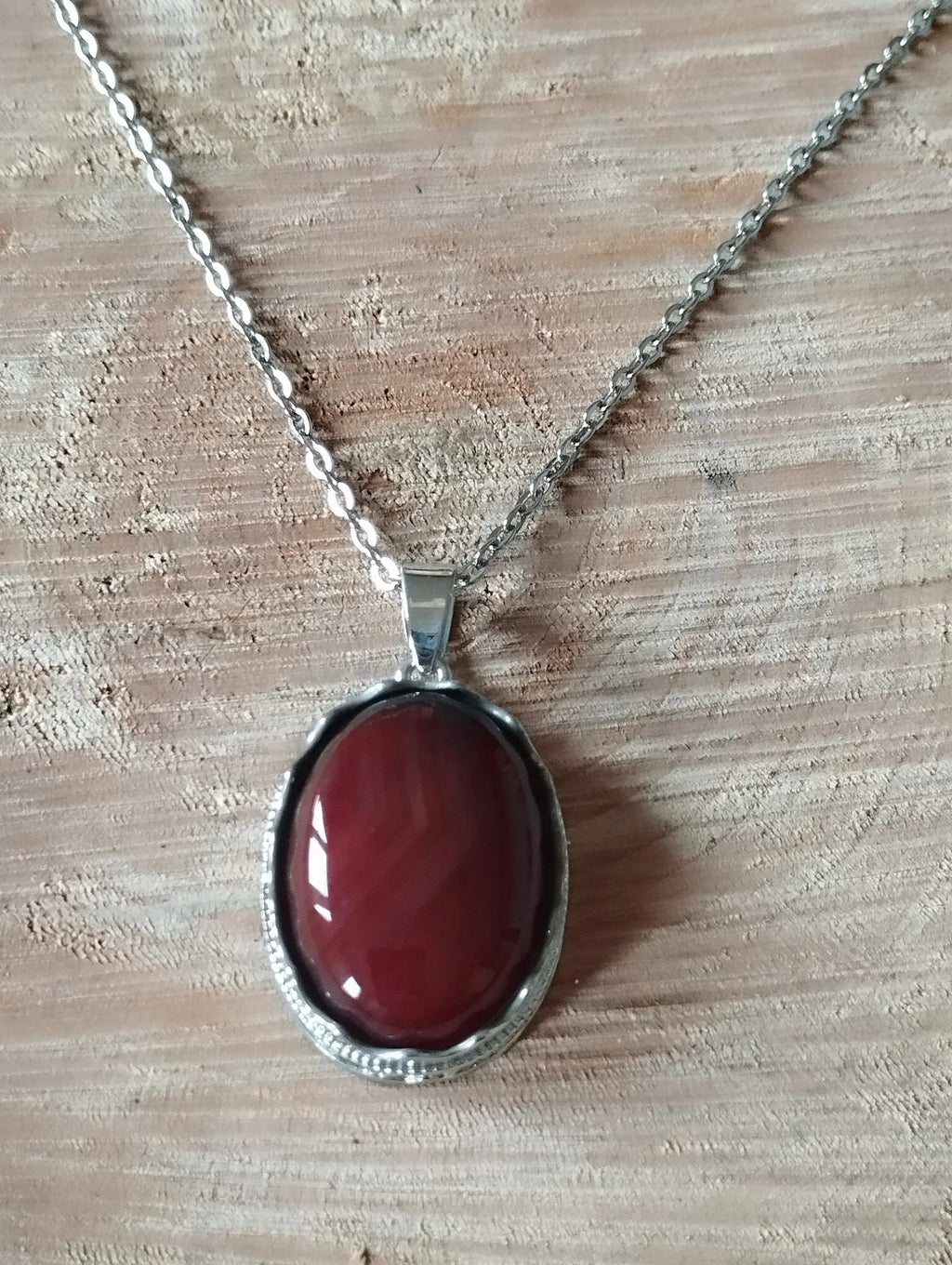 Collier Pendentif Cornaline Pourpre 35mm - Pierre Naturelle Cabochon Ciselé - Bijouxlithotresors