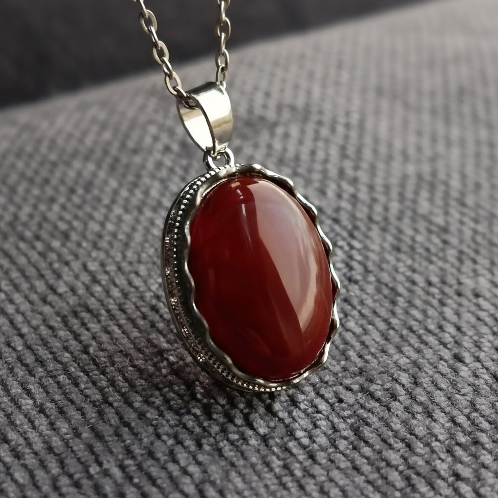 Collier Cornaline Pierre Naturelle 30x25mm – Pendentif Cabochon Rouge, Chaîne Acier Inoxydable 50 cm, Fermoir Homard – Bijou Bien-Être Élégant